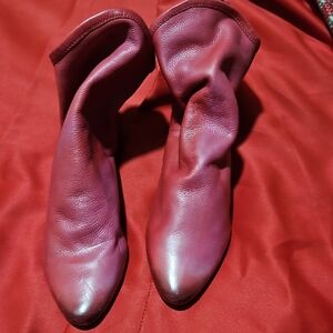 Elegant Burgundy Ankle Boots